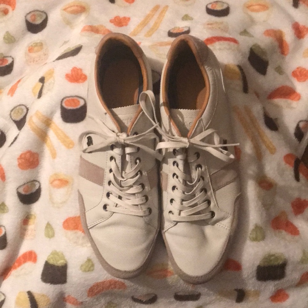Mens Lacoste tennis shoes size 11
